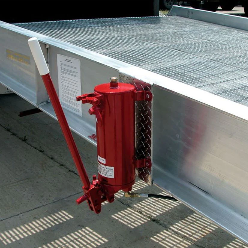 Aluminum Yard Ramps 25000 Lb Capacity Vestil - Image 3