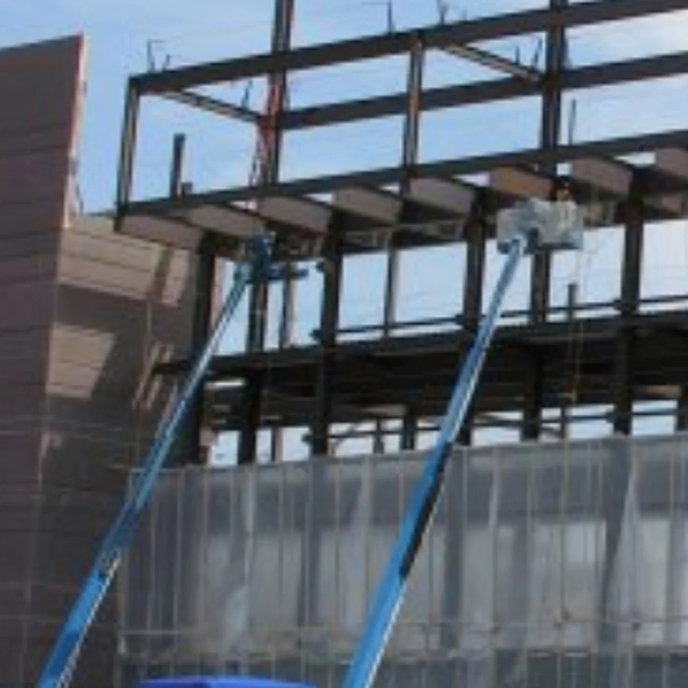 Reinforced Polyethylene Plastic Sheeting 6 Mil - Square Pattern - Image 4